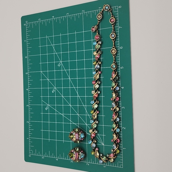 HOLLYCRAFT Vintage Multicolor Crystal Necklace and Earring Set - Picture 8 of 11
